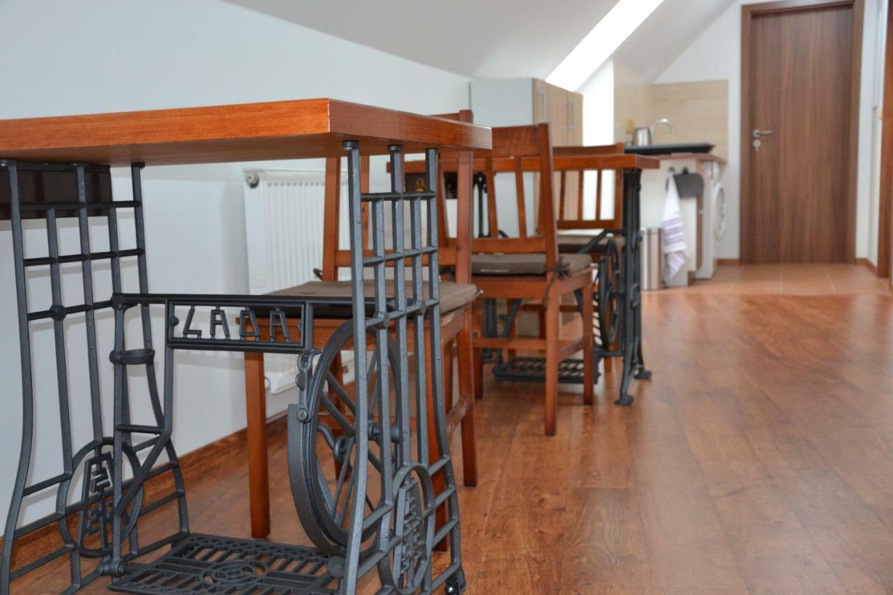 Attic Rooms Tábor Eksteriør billede
