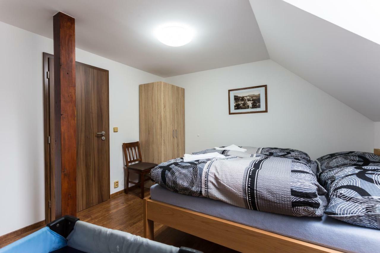 Attic Rooms Tábor Eksteriør billede
